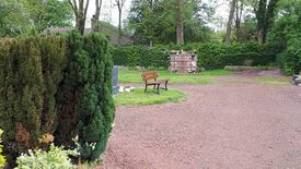 Photo 11 : Banc à l'intérieur du cimetière